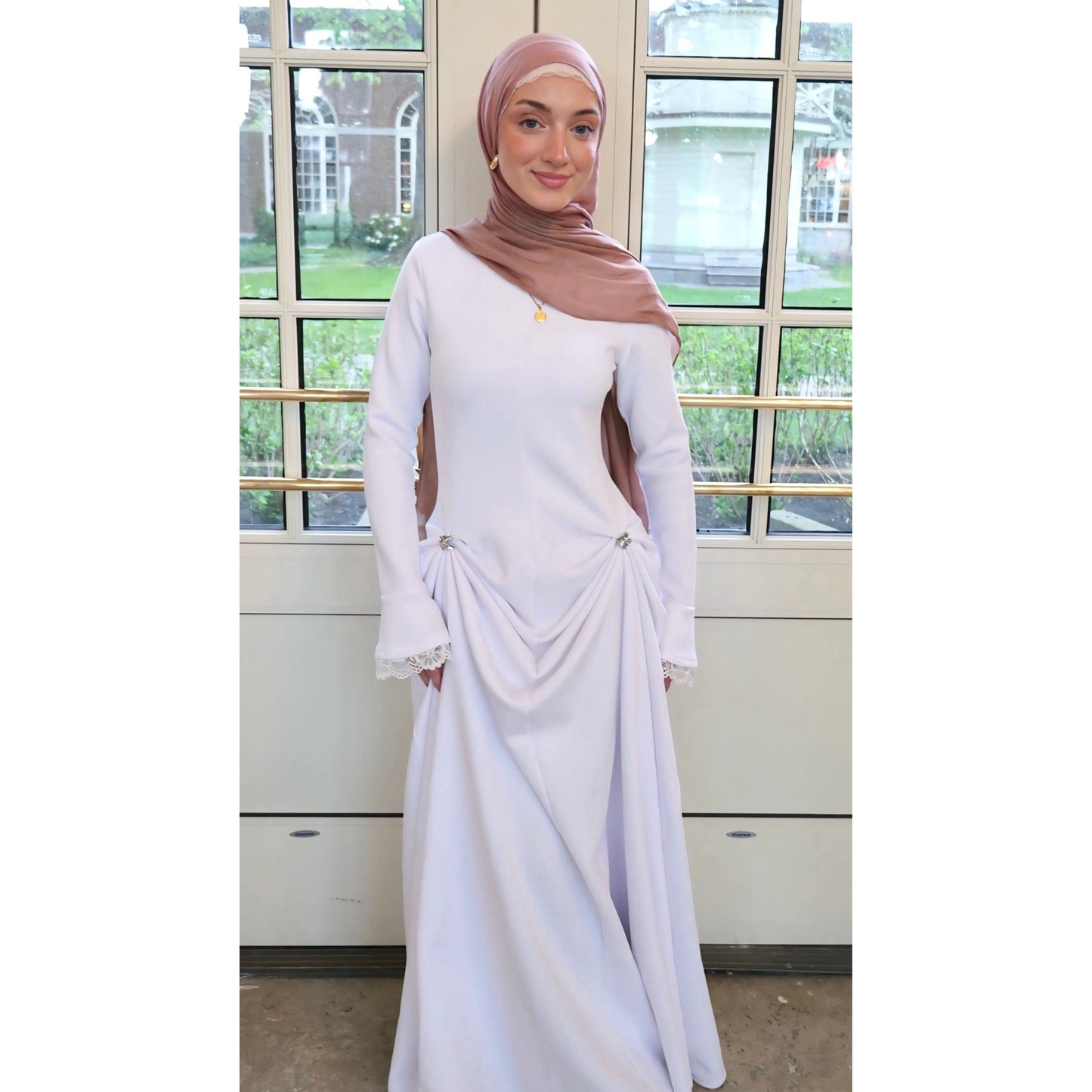 Layali | Pearl White